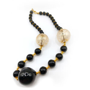eclissi dorata, collana in vetro di murano e foglia d'oro